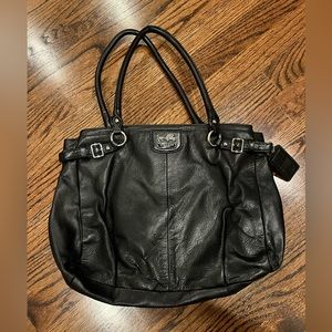 Coach Madison-Kara Carryall